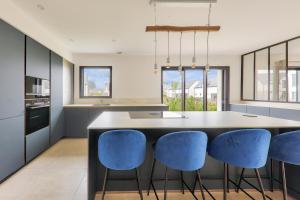 Maisons de vacances 450m de la plage, grande maison pour 10 : photos des chambres
