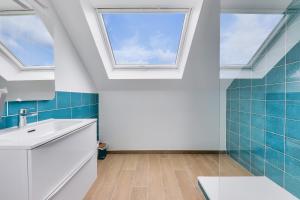 Maisons de vacances 450m de la plage, grande maison pour 10 : photos des chambres