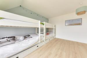 Maisons de vacances 450m de la plage, grande maison pour 10 : photos des chambres