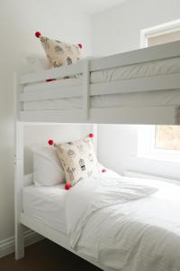 Ballintra 3 Bedroom Family Holiday Home - Near Rossnowlagh Surfing & Beach & Donegal Bay Golf