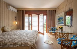 2 Bedroom Beautiful Apartment In Lovran