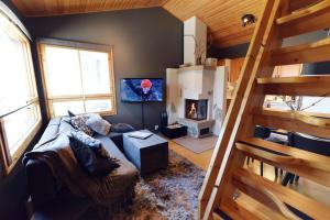 LempiKöngäs, 2 RUKA-PYHÄ skipasses included, close to Skibus