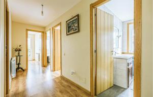 Beautiful Home In Diomondi With Wifi