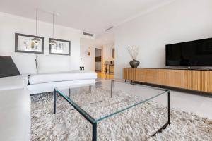BEACHFRONT GOLDEN MILE PUENTO ROMANO SEA VIEW WIFI