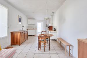 Sejour calme, 1,5 km de la plage de la Terriere