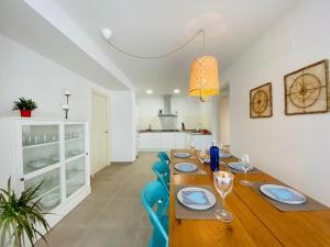 APARTAMENTOS AQUARIUM 100 m2 NEXT TO THE BEACH