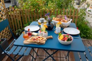 B&B / Chambres d'hotes L-Escale Fleurie a Saint Brieuc : photos des chambres