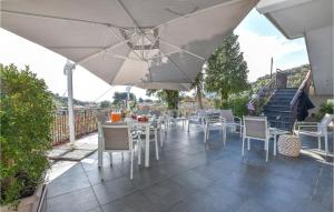 Nice Home In Viagrande With Wifi