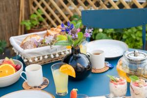 B&B / Chambres d'hotes L-Escale Fleurie a Saint Brieuc : photos des chambres