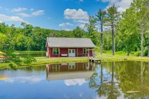 15 Mi to Big Pocono State Park Waterfront Cottage - Brodheadsville