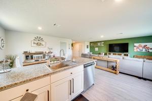 10 Mi to Dtwn Spacious San Antonio Home!