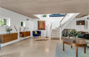 3 Bedroom Lovely Home In Ebeltoft