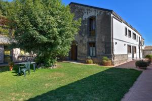 La pietra antica O munti