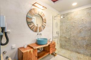 New Seaview Villa Minoiko with Private Pool near the Beach in Plakias