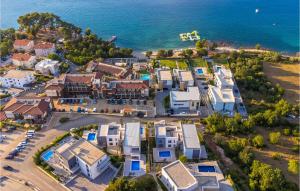 Beautiful Apartment In Malinska 