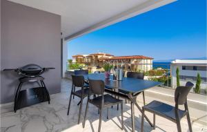 Beautiful Apartment In Malinska