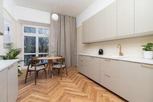 2 - bedroom apartment - Rejtana 10