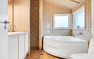 Holiday Home Lykkevej Knebel Vi