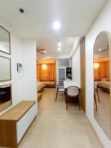 Palm Tree infront NAIA 3