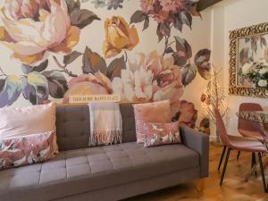 The Snug on the Cobbles