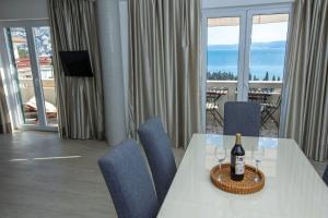 Nette Wohnung in Duće mit Großer Terrasse 