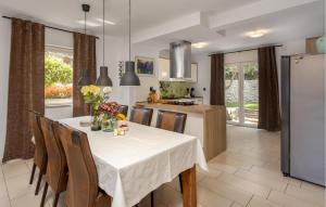 4 Bedroom Beautiful Home In Opatija