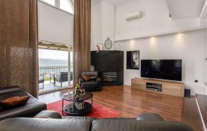 4 Bedroom Beautiful Home In Opatija 
