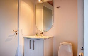 Three-Bedroom Holiday Home In Ulfborg