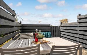 Amazing Apartment In Ebeltoft With Wifi