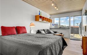 Amazing Apartment In Ebeltoft With Wifi