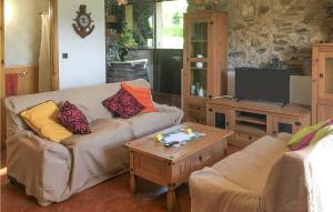 3 Bedroom Cozy Home In Ortigueira