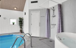 Stunning Home In Ebeltoft With Kitchen