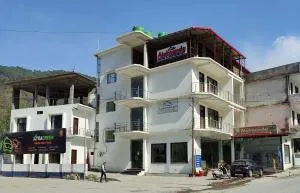 Alaknanda Motel & Restaurant - Gupta Kāshi