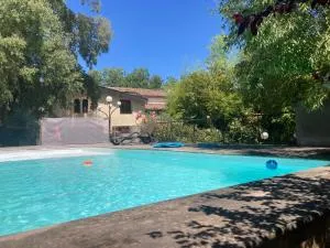 Mas climatisé avec Piscine à 10 minutes de Montpellier et des plages - Juvignac