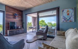 Amazing Home In Brovinje 