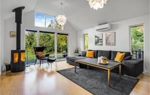 3 Bedroom Amazing Home In Knebel