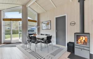 Holiday Home Pøt Strandby Ii Juelsminde I