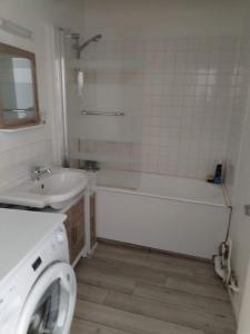 Studio dans immeuble tranquille