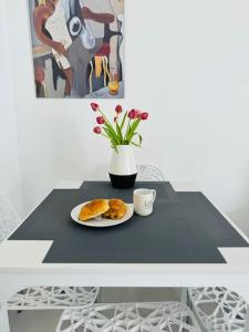 Modern Bright Cannes Apt 2 min walk to the Beach