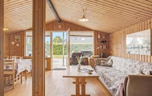 2 Bedroom Nice Home In Hadsund