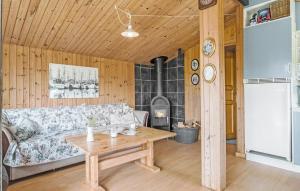 2 Bedroom Nice Home In Hadsund