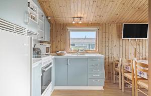 2 Bedroom Nice Home In Hadsund