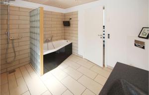 Beautiful Home In Samsø With Wifi