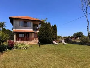 Villa Sunrise with a sea view in a quiet and peaceful place - 沙布拉