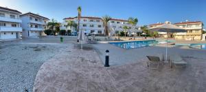 NISSI BEACH AYIA NAPA Pool View Apartment Large Terrace 450m from Nissi Beach