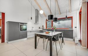 2 Bedroom Gorgeous Home In Grenaa