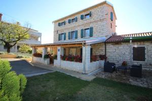 Ferienhaus Castello mit gepflegtem Garten 