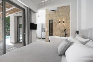 Astrum Luxury Suites