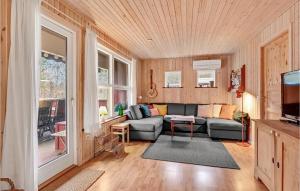 Pet Friendly Home In Fårvang With Wifi