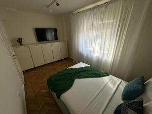 Boho Chic Apt with Fast Wi-Fi AC and SmartTV